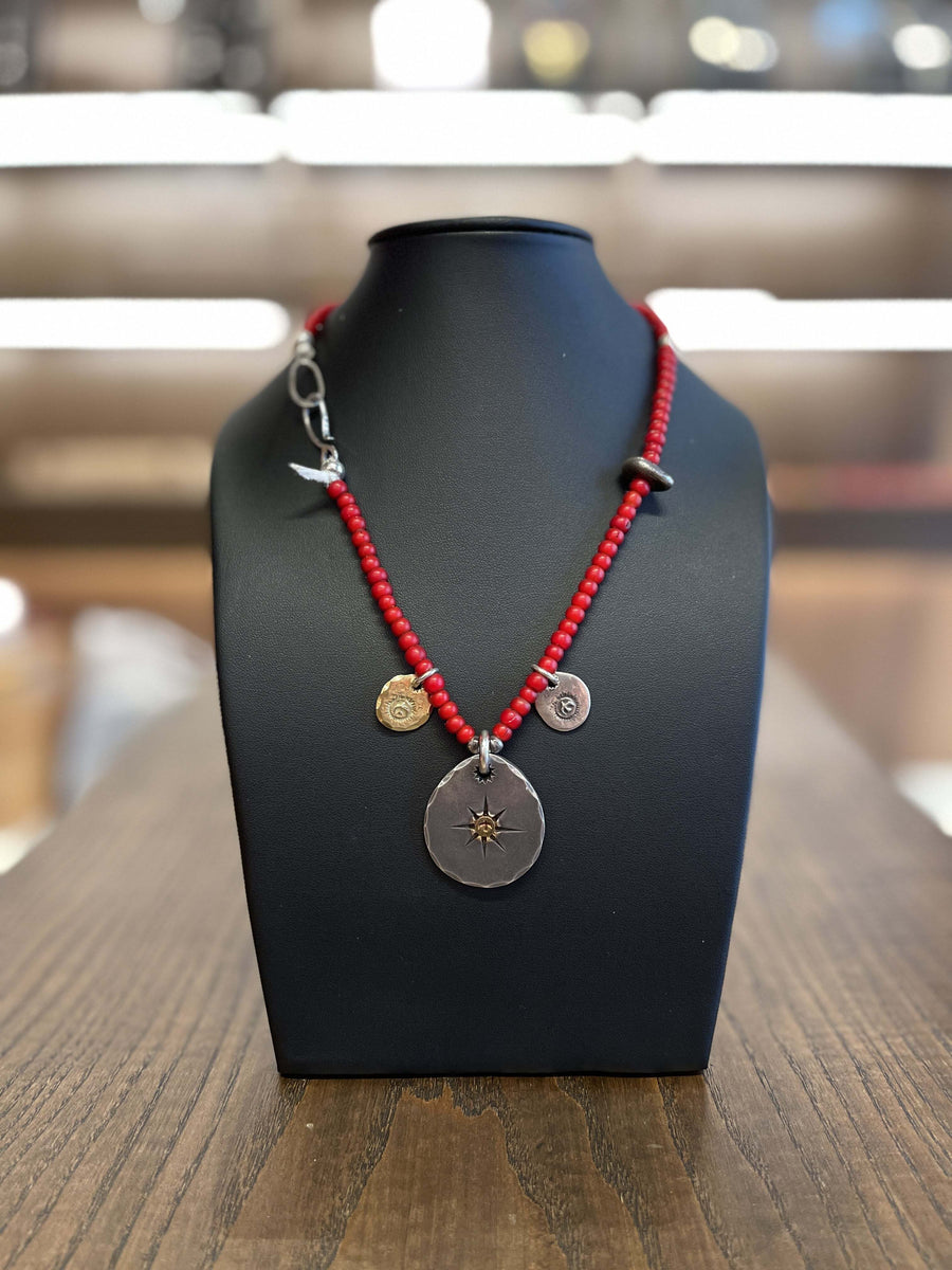 goro's Metal Pendant with Antique Red Beads Setup | Goros Setup