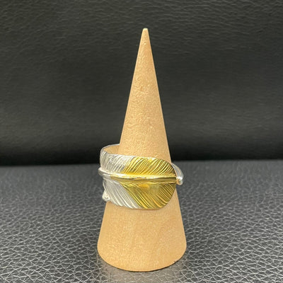 goros DELTAone International goros Gold Tip Feather Ring Size 19 60242a 1