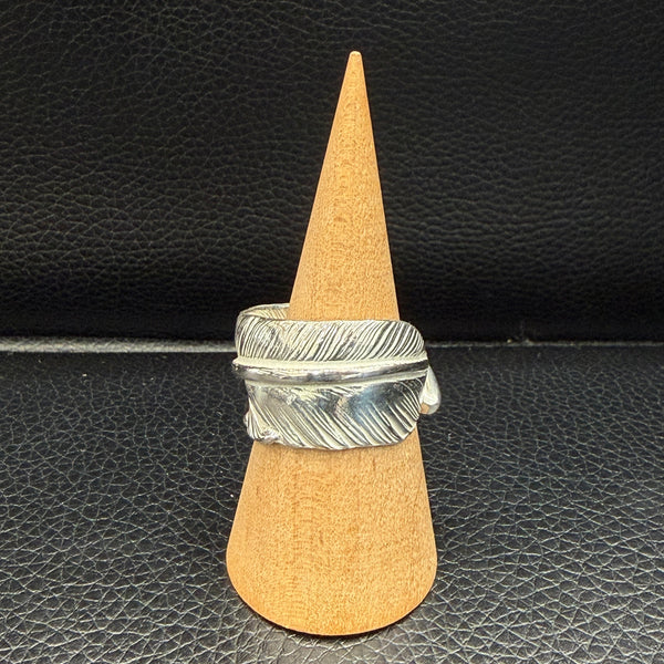 goro's | Silver Feather Ring (Size: 17) / Brand New