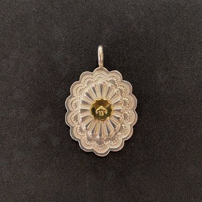 goros DELTAone International Flower Concho Pendant with K18 Gold 65914 1