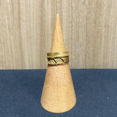 goros DELTAone International All Gold Feather Pinky Ring Size 5 66445 1