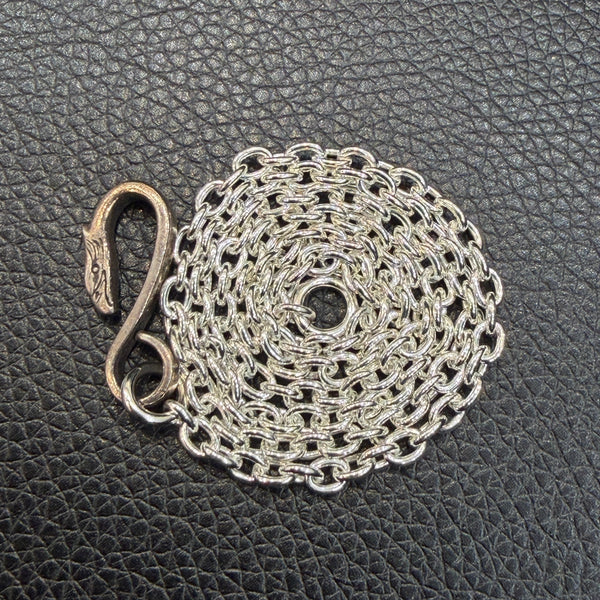 goro's | Small Cornered Chain with Eagle Hook