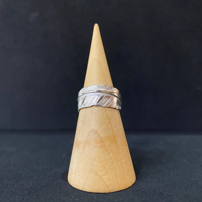 goros DELTAone International Silver Feather Pinky Ring Size 9 62397 1