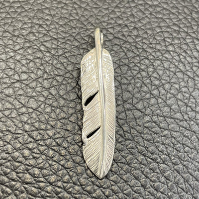 goros DELTAone International Silver Feather Right M 62082a 1