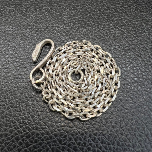 goro's | Small Cornered Chain with Eagle Hook