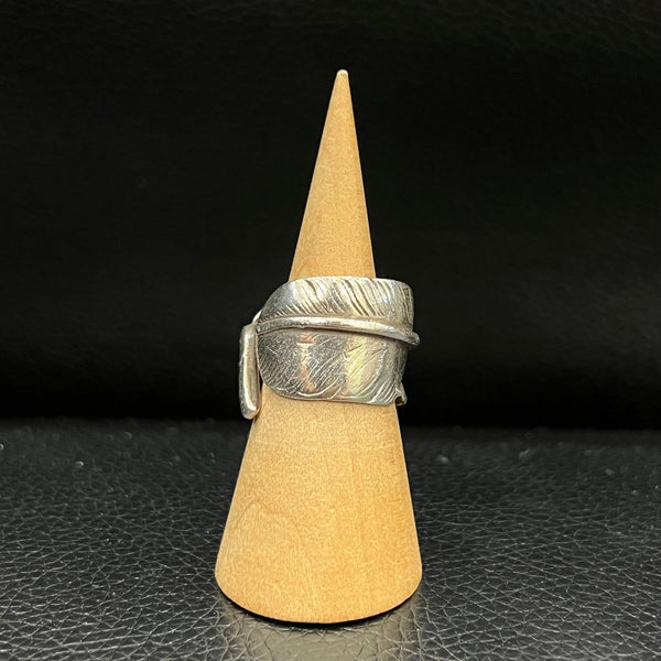 goro's | Silver Feather Ring (Size: 13)