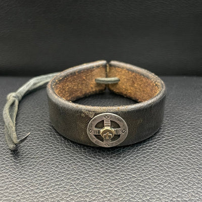 goros DELTAone International Leather Bracelet with Silver Wheel with K18 Gold Concho Black 64348a 1