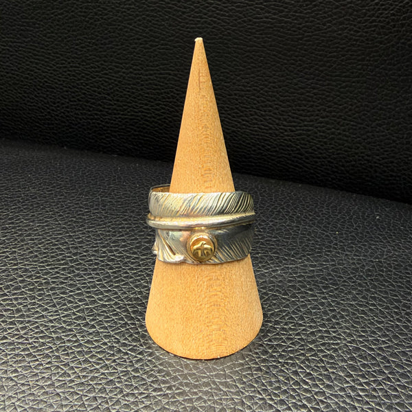 goro's | Feather Ring with Metal (Size: 17) / Smaller Metal