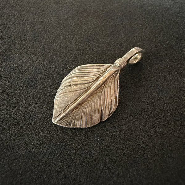 goro's | Silver Heart Pendant (Right) / New Design