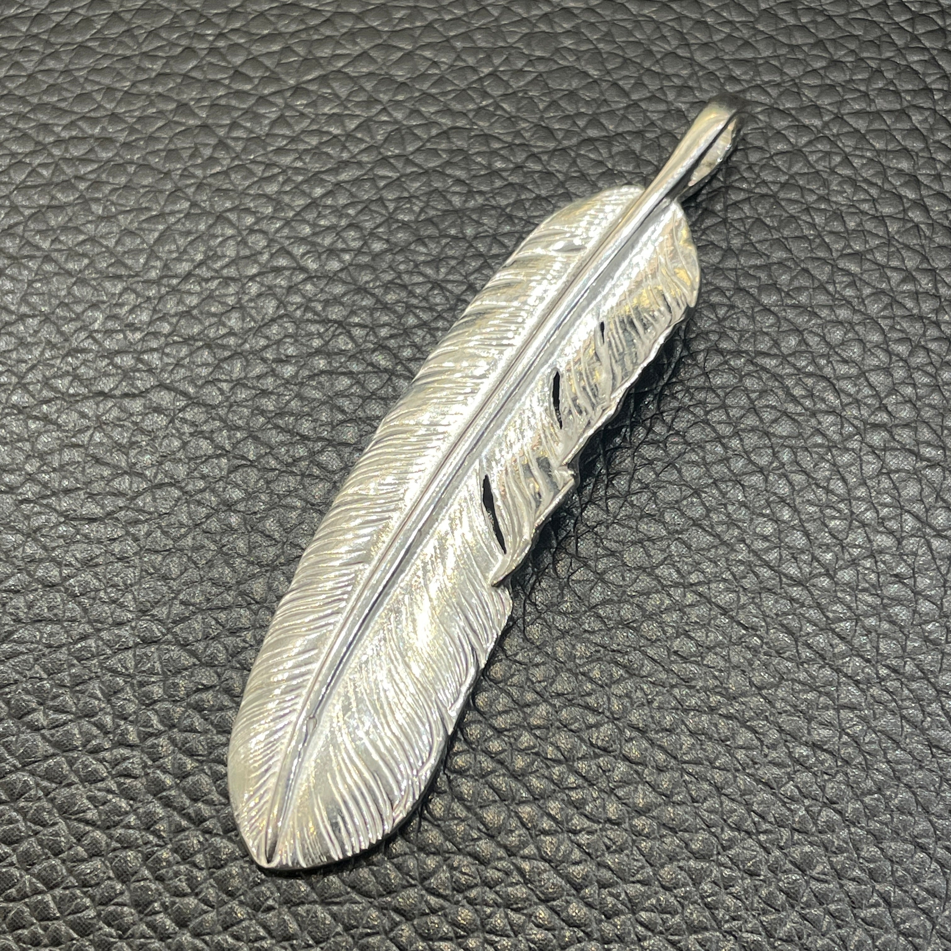 goro's 上銀 deltaone goro's | Authentic Goros Feather & Necklace | DELTAone