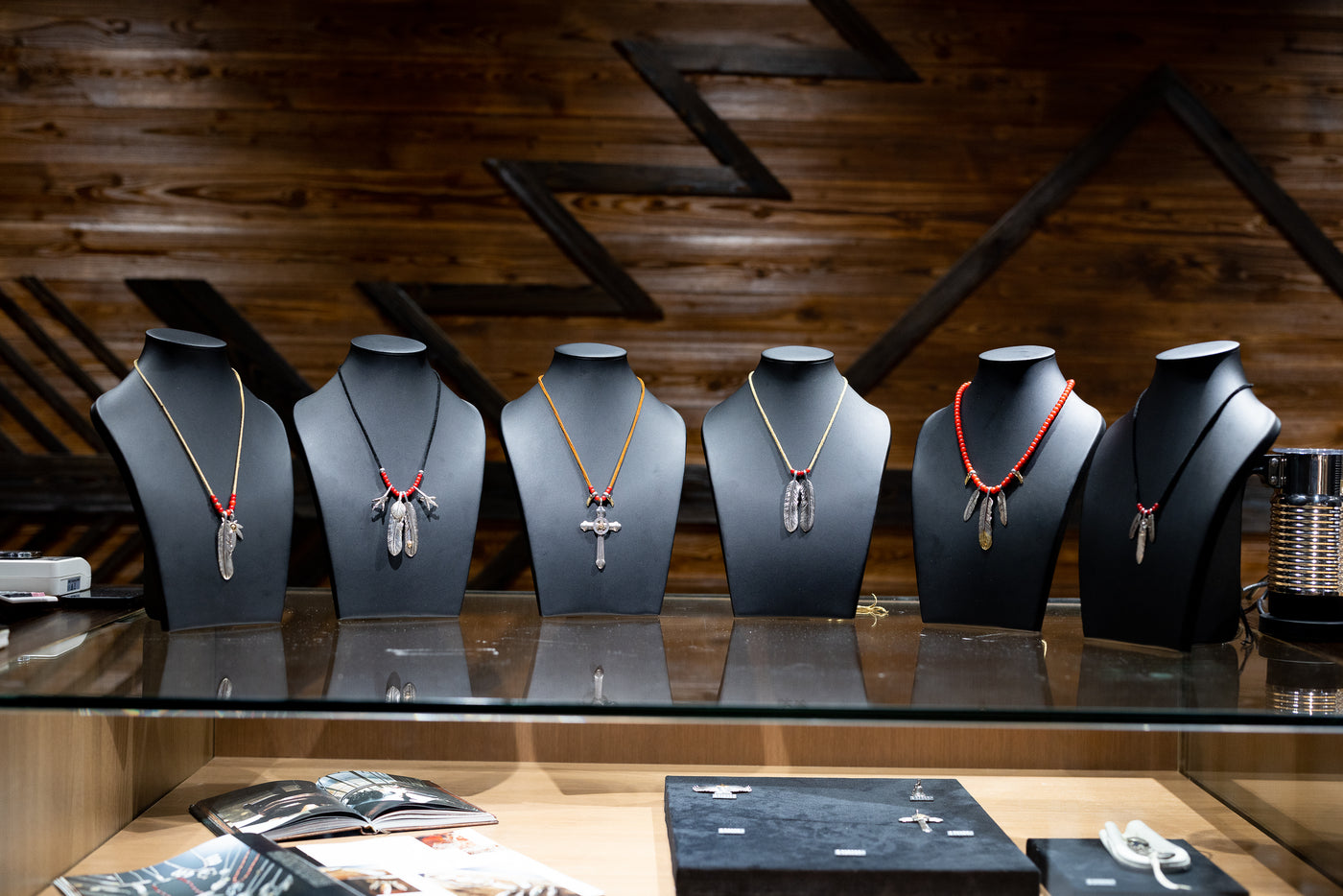 goro's-DELTAone-necklace-setup-styles